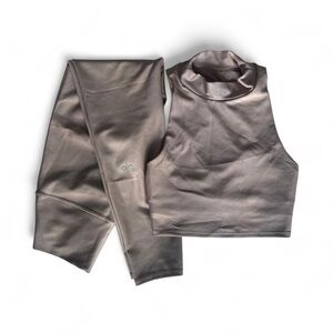 Alo Yoga - Gravel Set